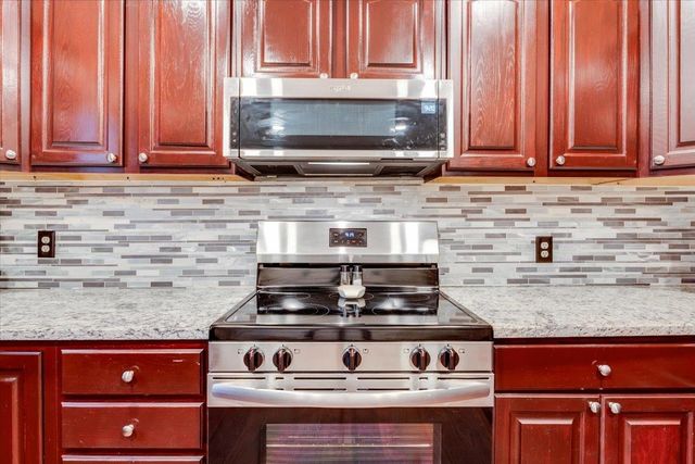 1720 N Robbins St, Augusta, KS 67010