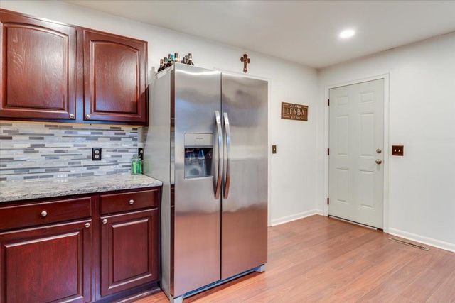 1720 N Robbins St, Augusta, KS 67010