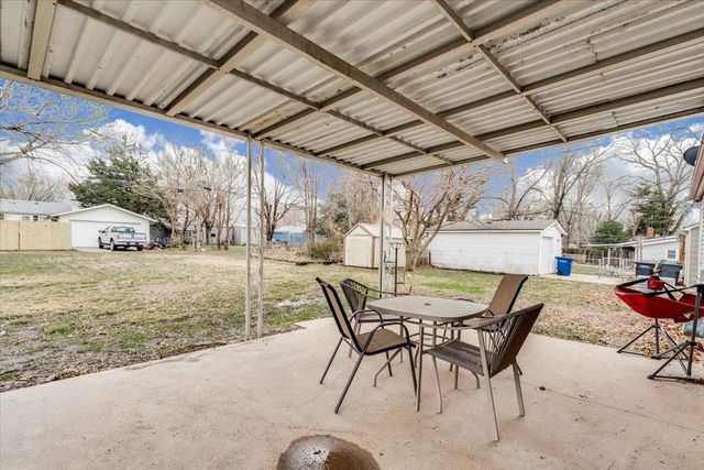 1720 N Robbins St, Augusta, KS 67010