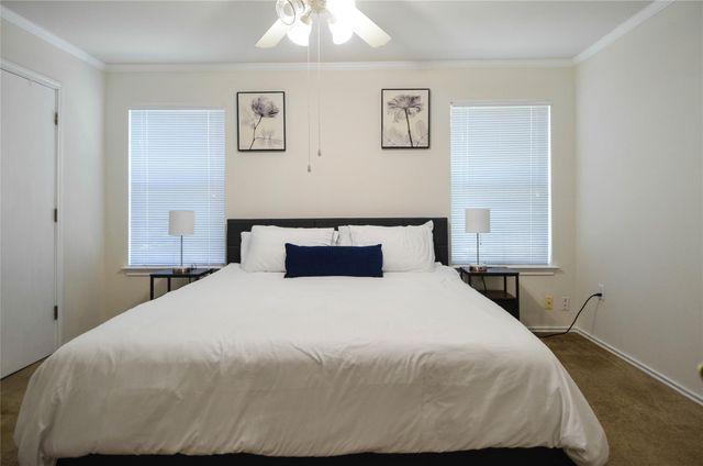 8604 Dittmar Oaks DR, Austin, TX 78748