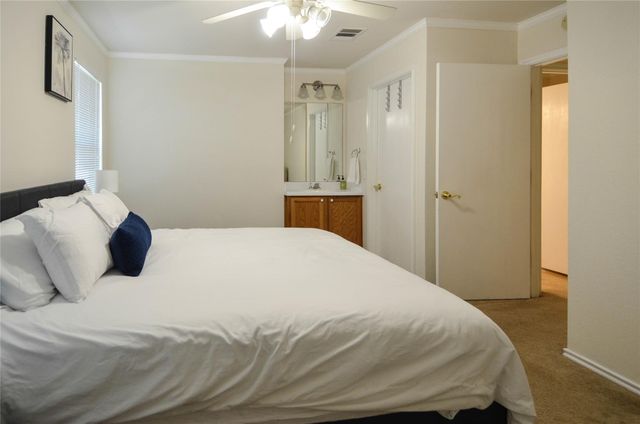 8604 Dittmar Oaks DR, Austin, TX 78748