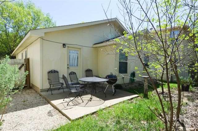 8604 Dittmar Oaks DR, Austin, TX 78748