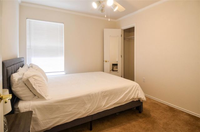 8604 Dittmar Oaks DR, Austin, TX 78748