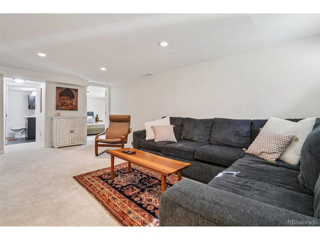 1525 Holly St, Denver, CO 80220