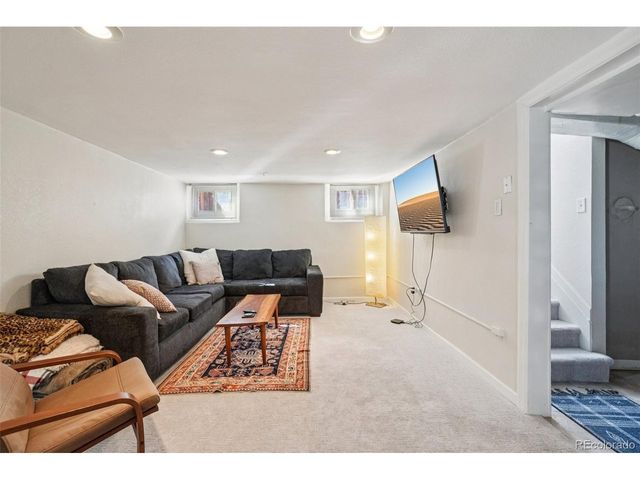 1525 Holly St, Denver, CO 80220