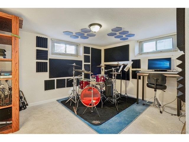 1525 Holly St, Denver, CO 80220