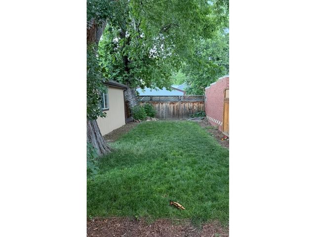 1525 Holly St, Denver, CO 80220