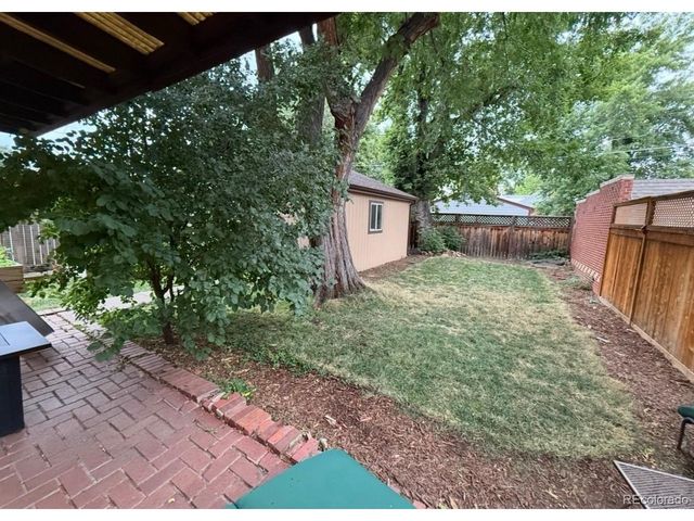 1525 Holly St, Denver, CO 80220