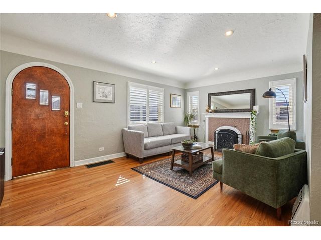 1525 Holly St, Denver, CO 80220