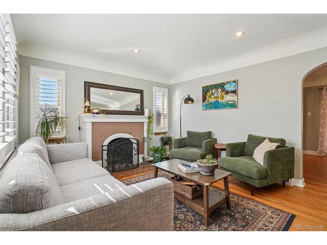 1525 Holly St, Denver, CO 80220