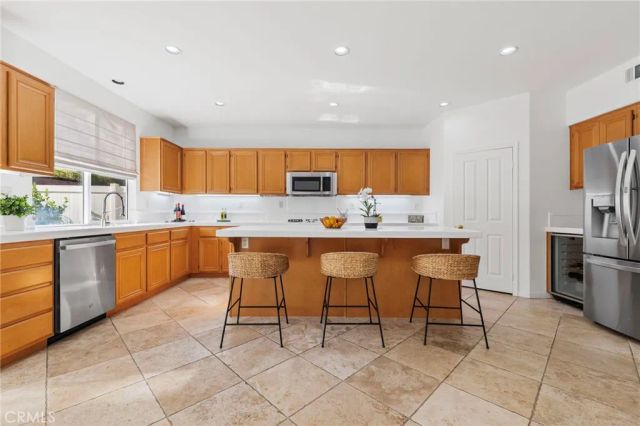 75 Ashford, Irvine, CA 92618