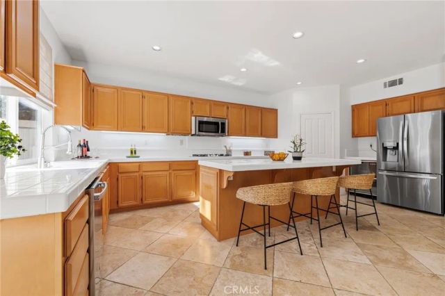 75 Ashford, Irvine, CA 92618