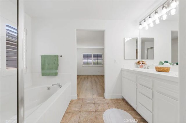 75 Ashford, Irvine, CA 92618