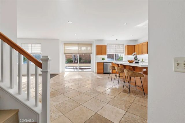 75 Ashford, Irvine, CA 92618