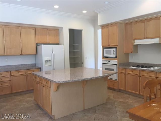 5147 Villa Vecchio Court, Las Vegas, NV 89141