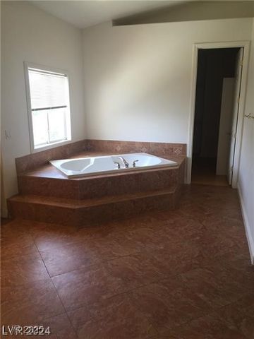 5147 Villa Vecchio Court, Las Vegas, NV 89141