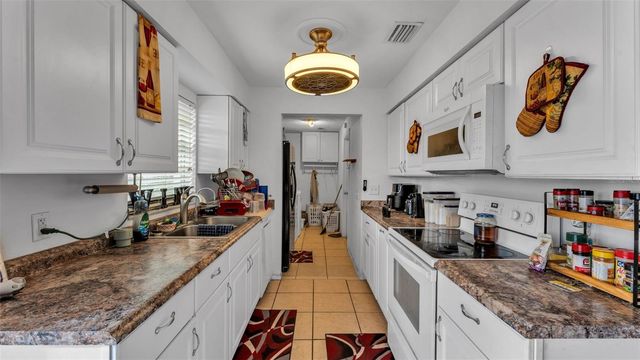 1733 SANDALWOOD CIRCLE SW, Winter Haven, FL 33880