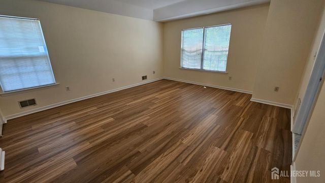 405 Cobblestone Court, South Brunswick, NJ 08852