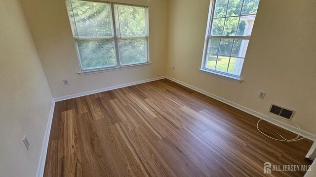 405 Cobblestone Court, South Brunswick, NJ 08852