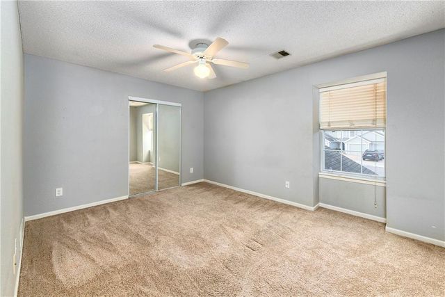 6033 NE Moonstone Drive, Lee's Summit, MO 64064