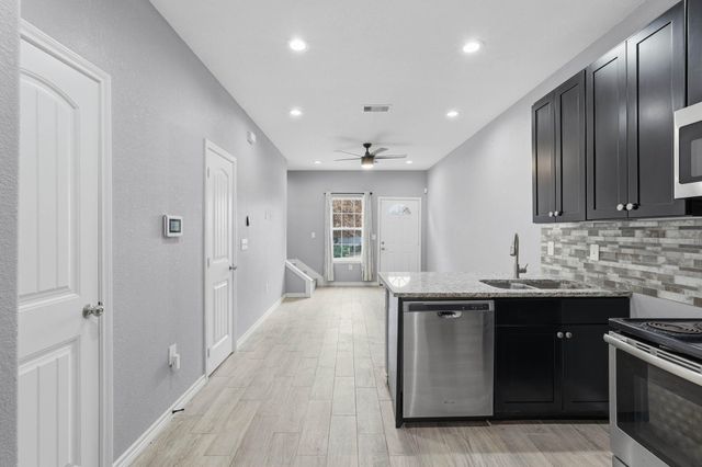 16680 E Ivanhoe, Montgomery, TX 77316