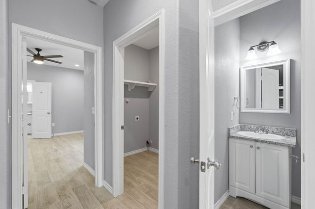 16680 E Ivanhoe, Montgomery, TX 77316