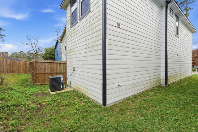 16680 E Ivanhoe, Montgomery, TX 77316