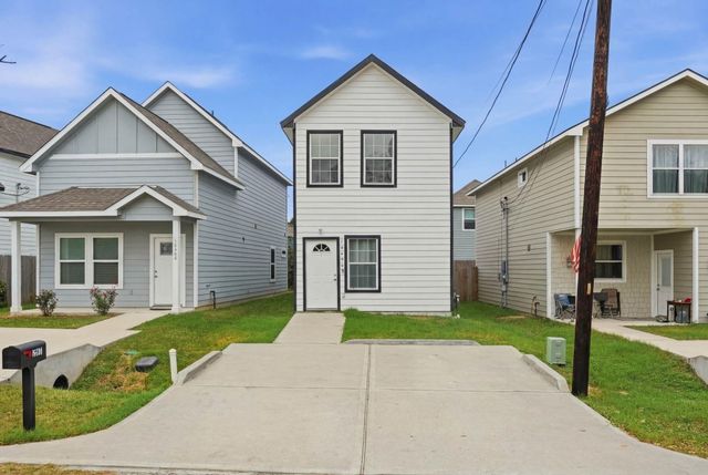 16680 E Ivanhoe, Montgomery, TX 77316