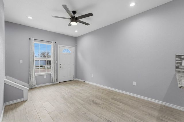 16680 E Ivanhoe, Montgomery, TX 77316