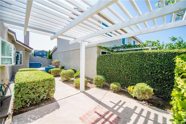 32 Deer Spring, Irvine, CA 92604