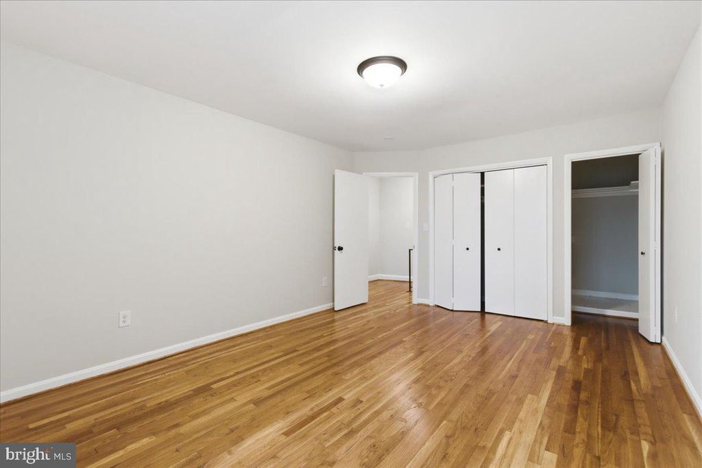 Image 14 of property listing at 2312 EWING AVE #9, Suitland, MD 20746