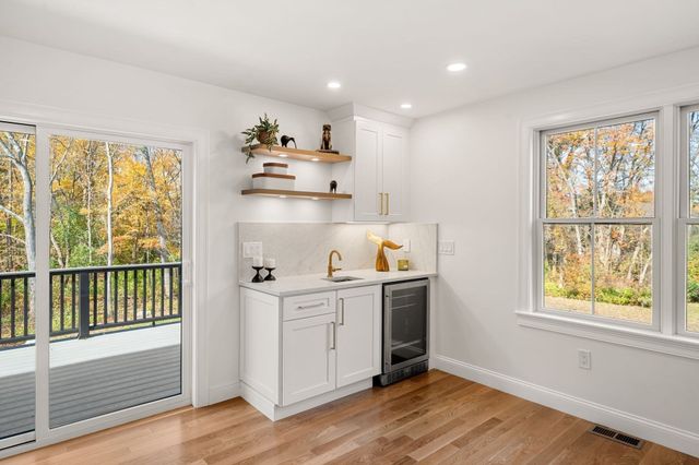 5 Lee Avenue, Wilmington, MA 01887
