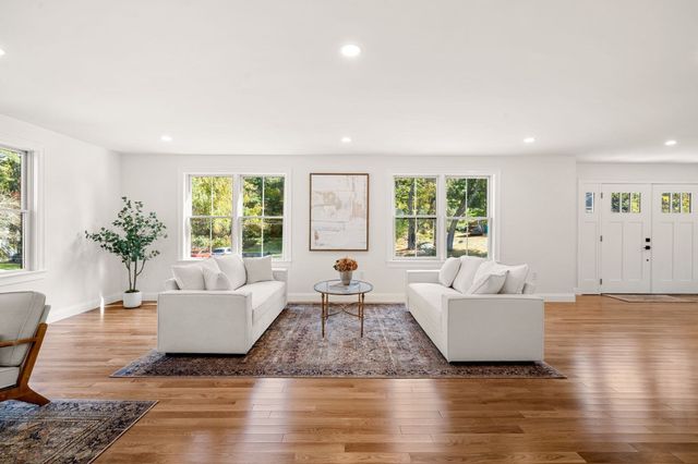 5 Lee Avenue, Wilmington, MA 01887