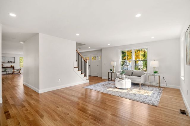 5 Lee Avenue, Wilmington, MA 01887