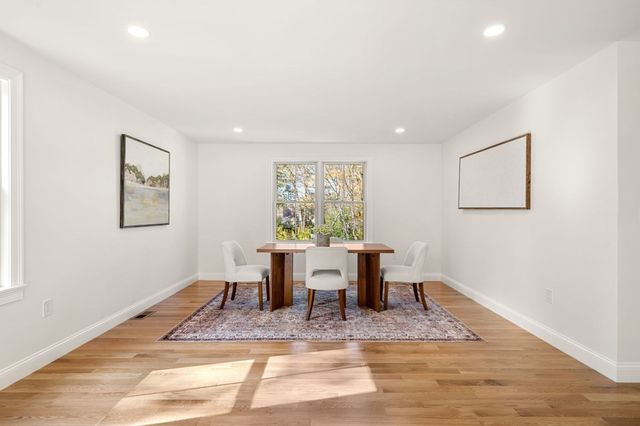 5 Lee Avenue, Wilmington, MA 01887