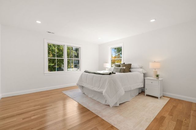 5 Lee Avenue, Wilmington, MA 01887