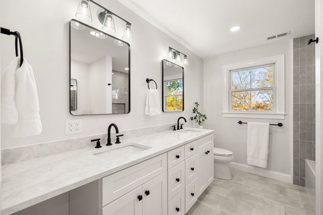 5 Lee Avenue, Wilmington, MA 01887