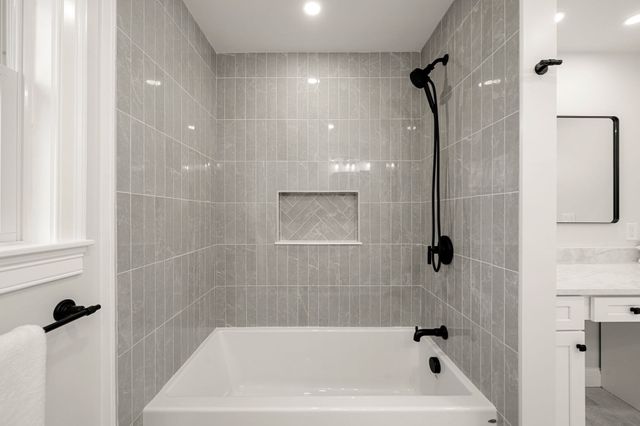 5 Lee Avenue, Wilmington, MA 01887