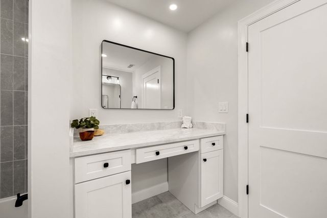 5 Lee Avenue, Wilmington, MA 01887