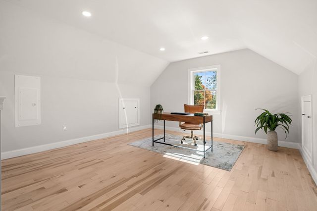 5 Lee Avenue, Wilmington, MA 01887