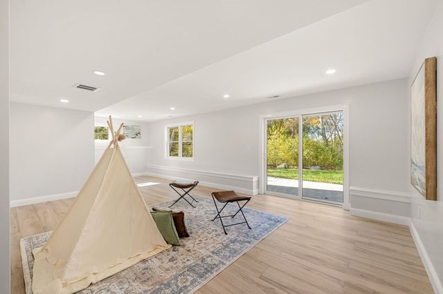 5 Lee Avenue, Wilmington, MA 01887