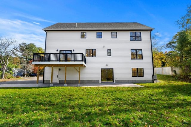 5 Lee Avenue, Wilmington, MA 01887