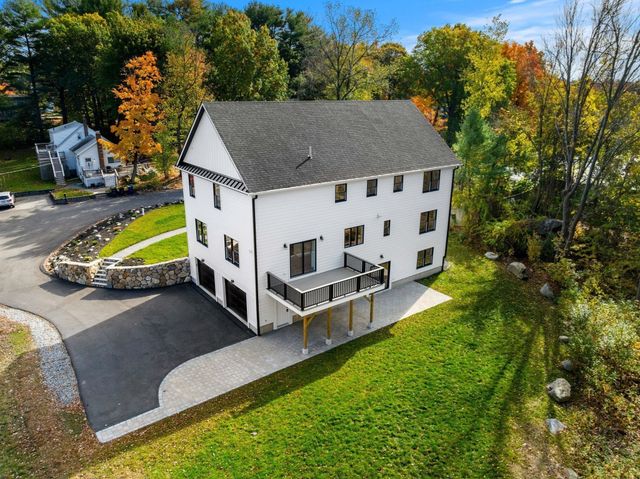 5 Lee Avenue, Wilmington, MA 01887