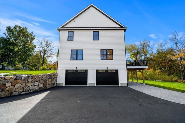 5 Lee Avenue, Wilmington, MA 01887