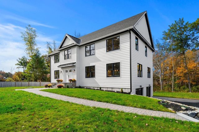 5 Lee Avenue, Wilmington, MA 01887