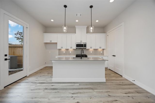 6111 De Campo Street, Houston, TX 77091