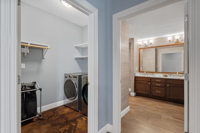 4306 GRANITE SPRINGS DR, Columbia, MO 65203