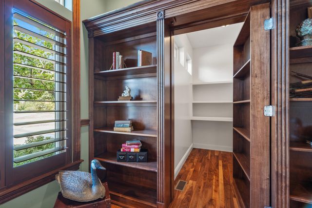 4306 GRANITE SPRINGS DR, Columbia, MO 65203