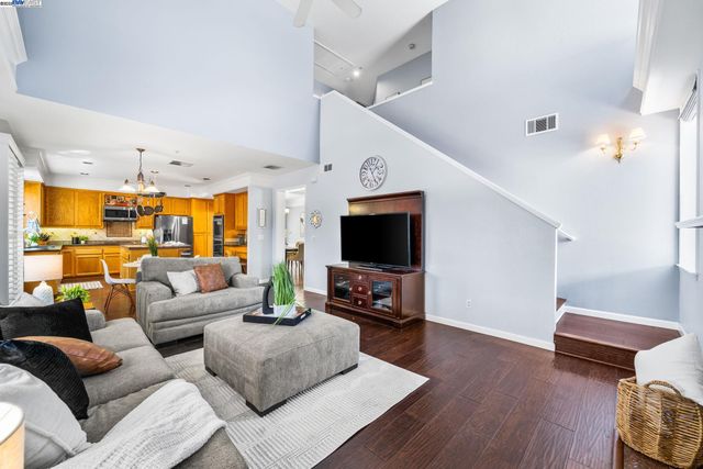 635 Eliot Dr, Livermore, CA 94551