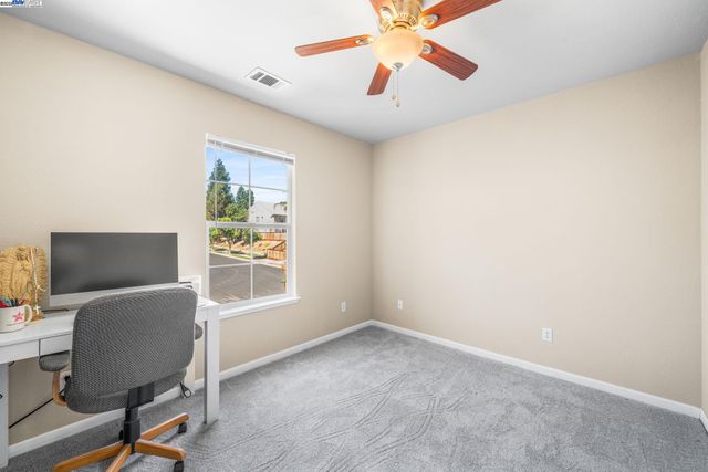 635 Eliot Dr, Livermore, CA 94551